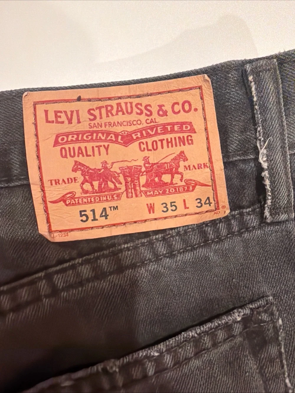 Levi’s 514 Men's Gray Straight-Slim Jeans - Classic Everyday Denim